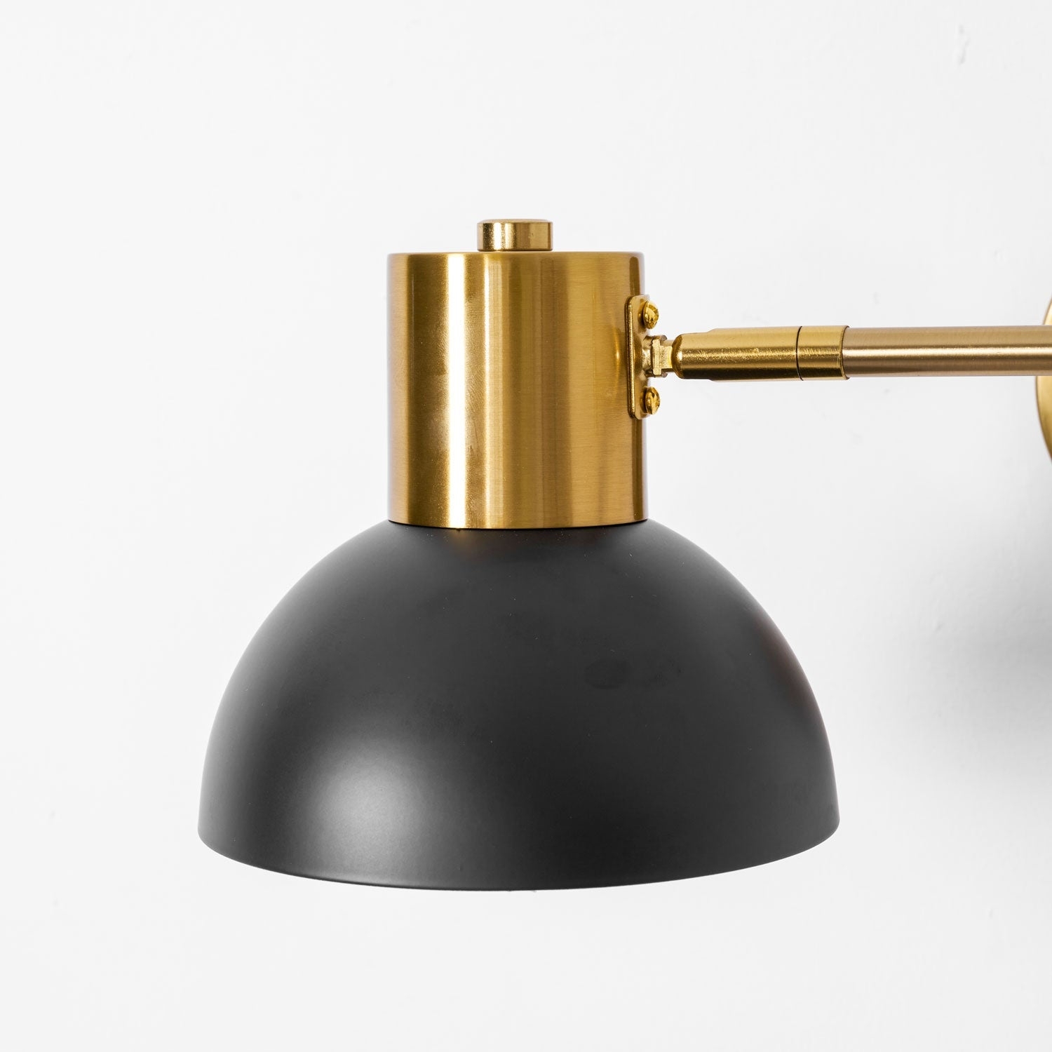 Adjustable Arm Plug In Wall Lamp D371