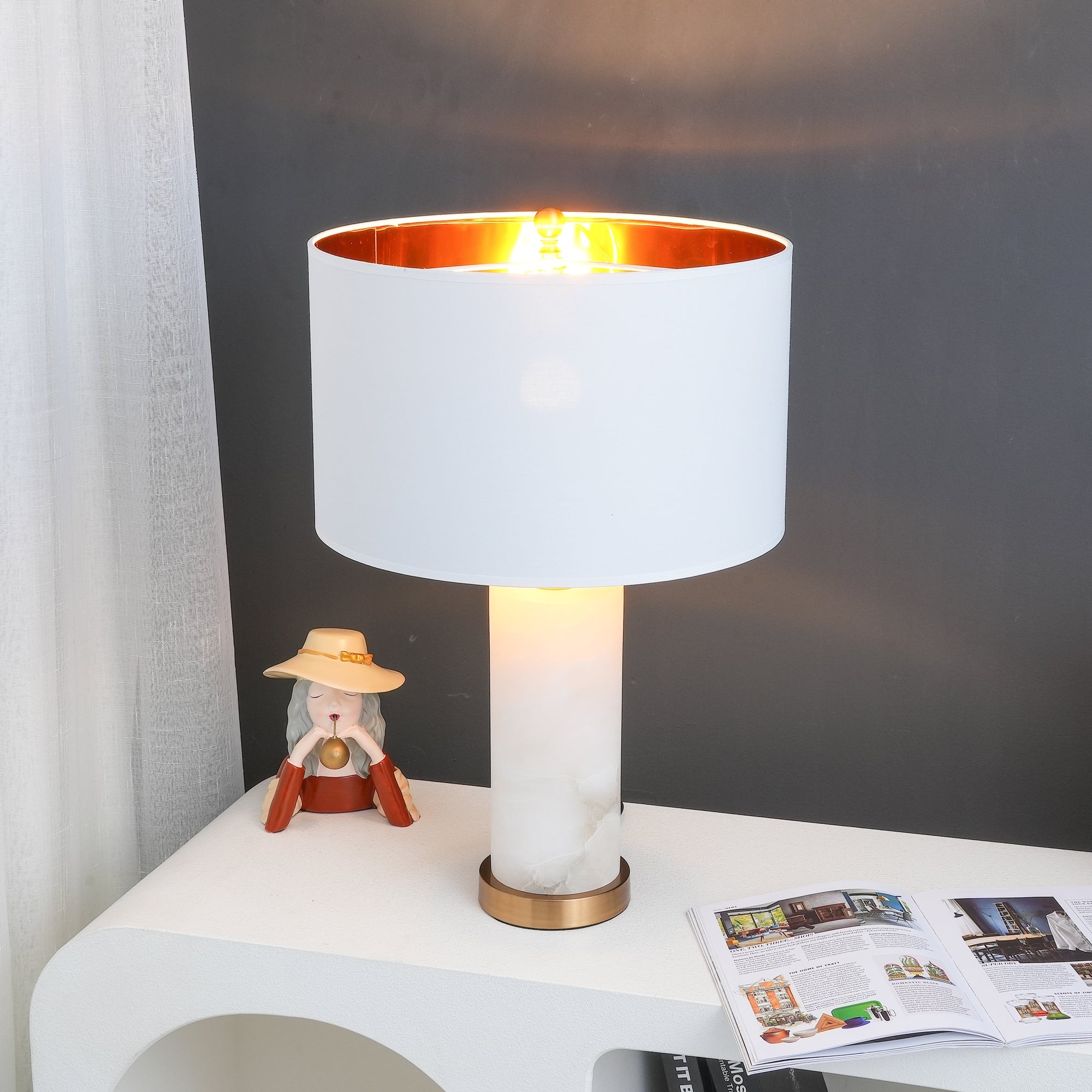 Postmodern Light Luxury Alabaster Table Lamp M57