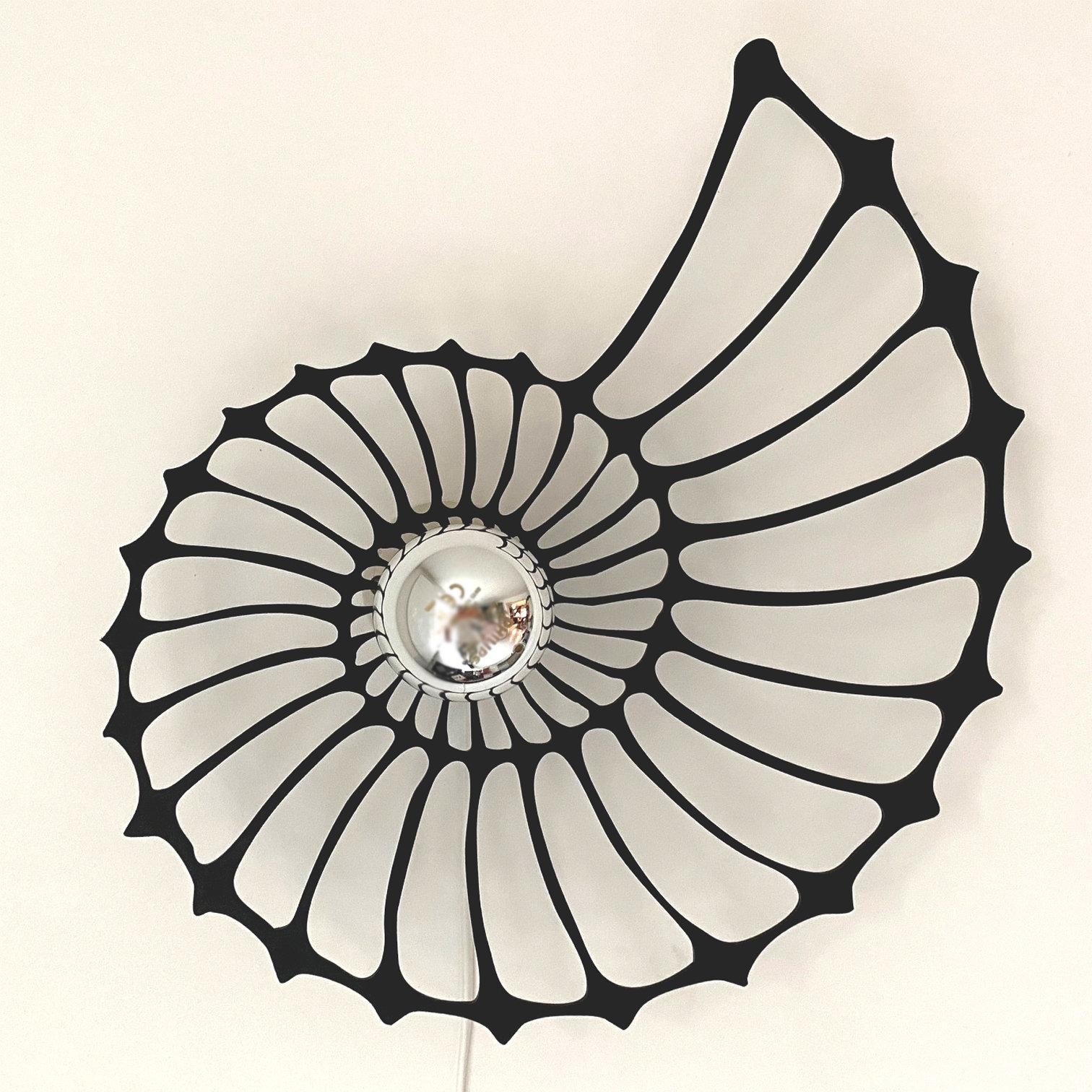 Led Wall Light With Wooden Shadow Casting S87