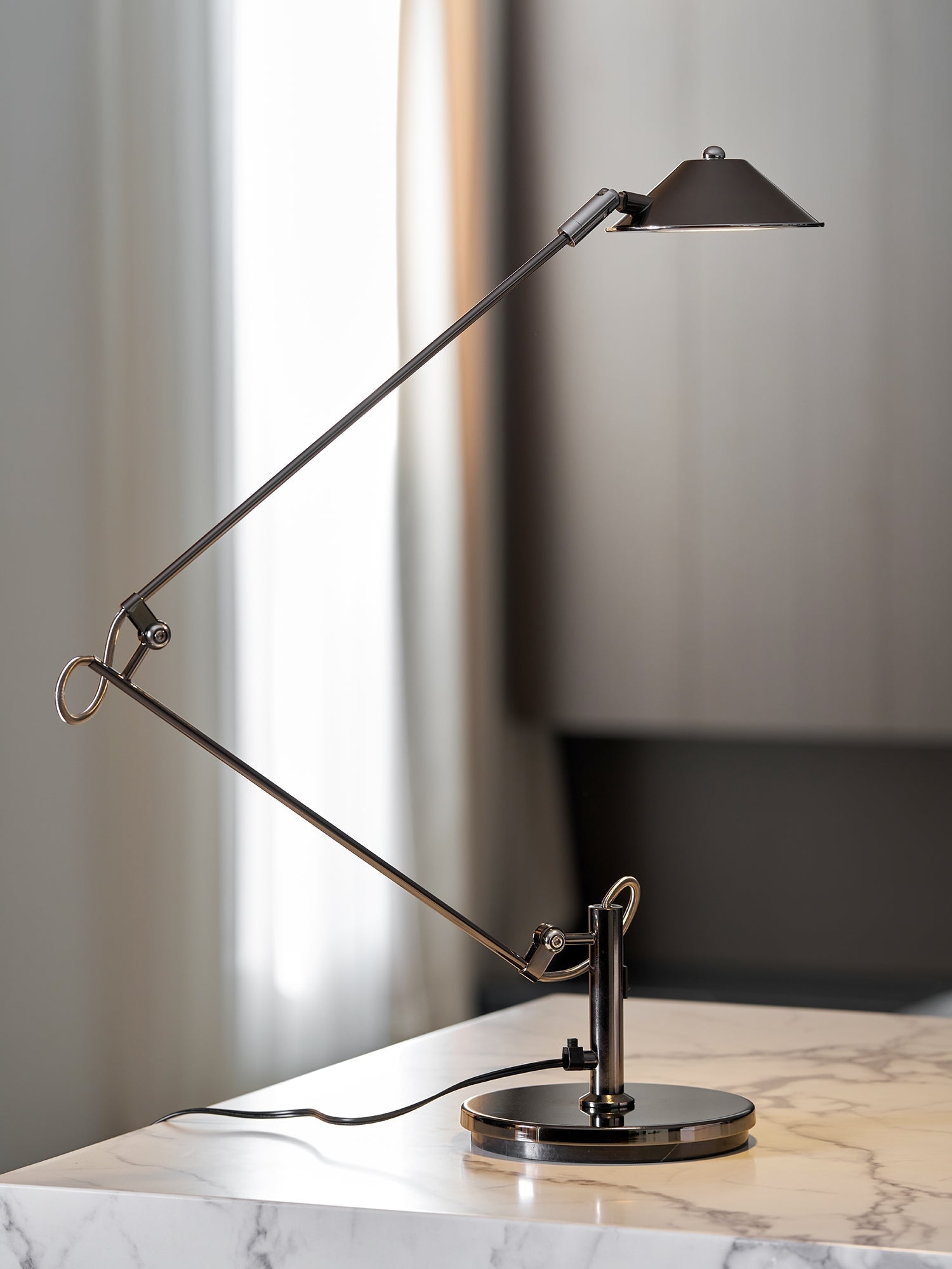 Adjustable Black Office Task Lamp D372