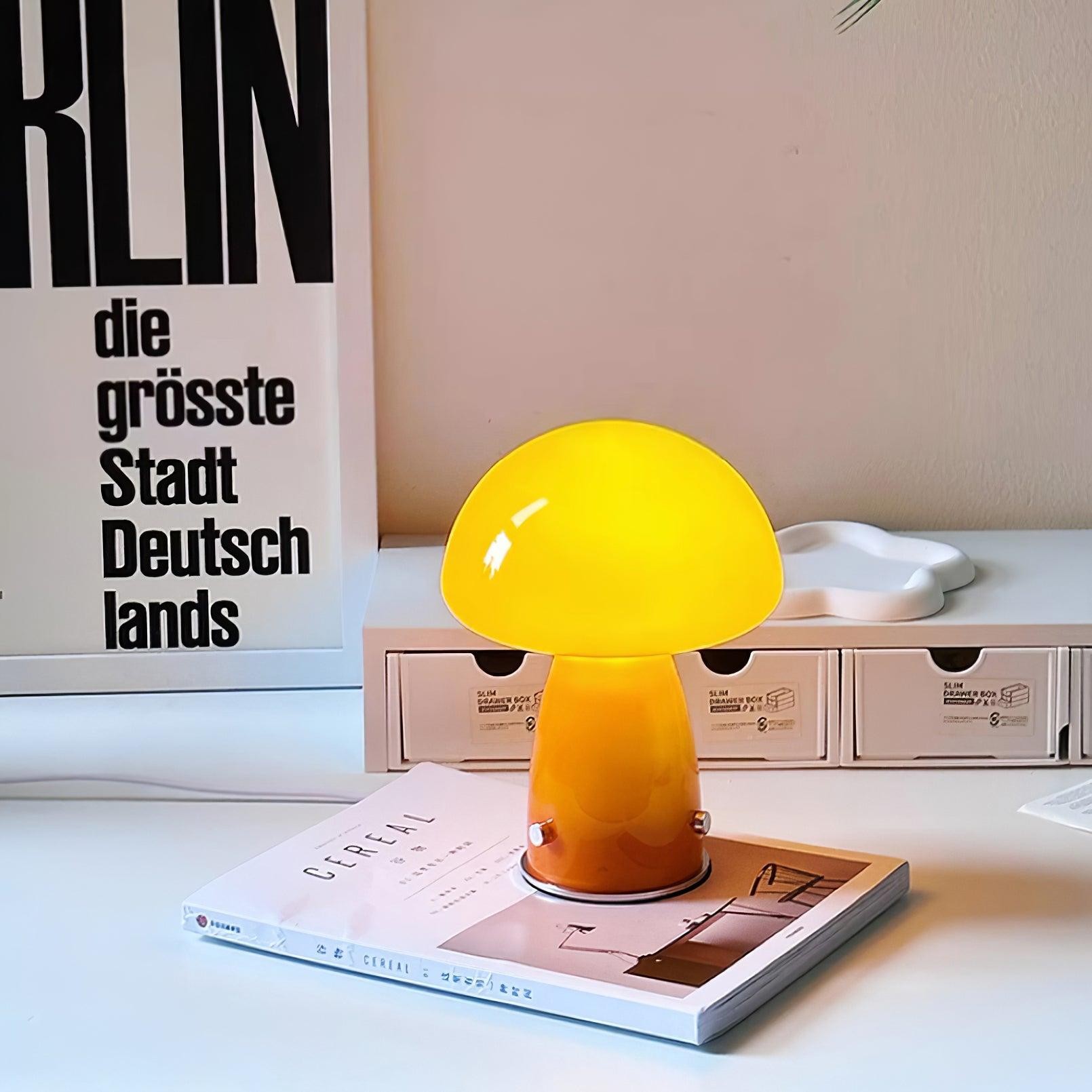 Vintage Bauhaus Glass Mushroom Table Lamp S79