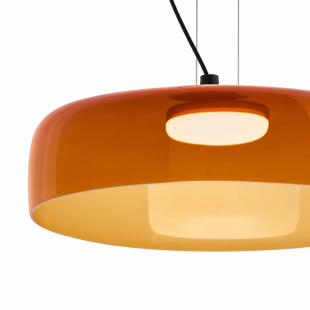 Närbild på Nordic Celestial glaspendelskärm och finish