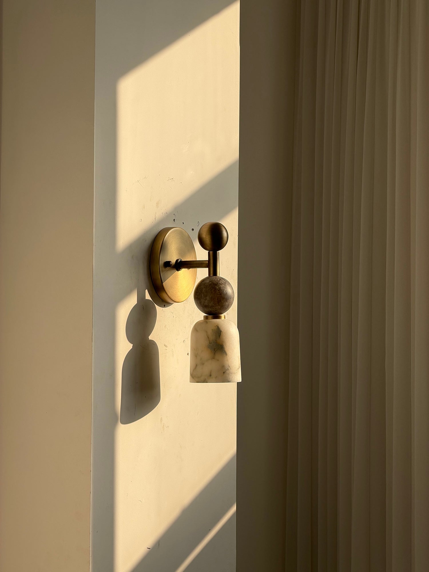 Flume Alabaster Wall Lamp D765