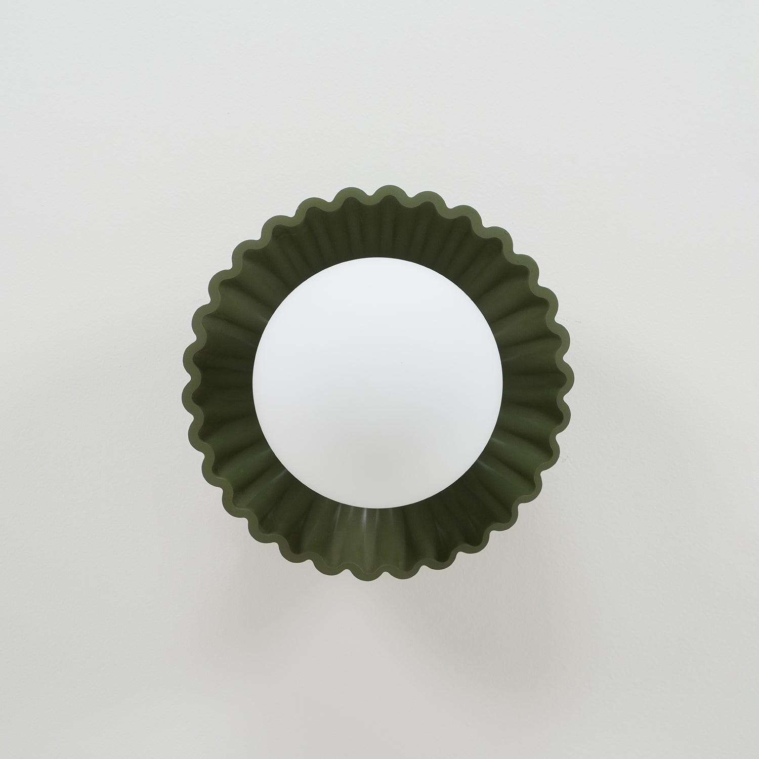 Alien Cream Style Ceiling Light M178