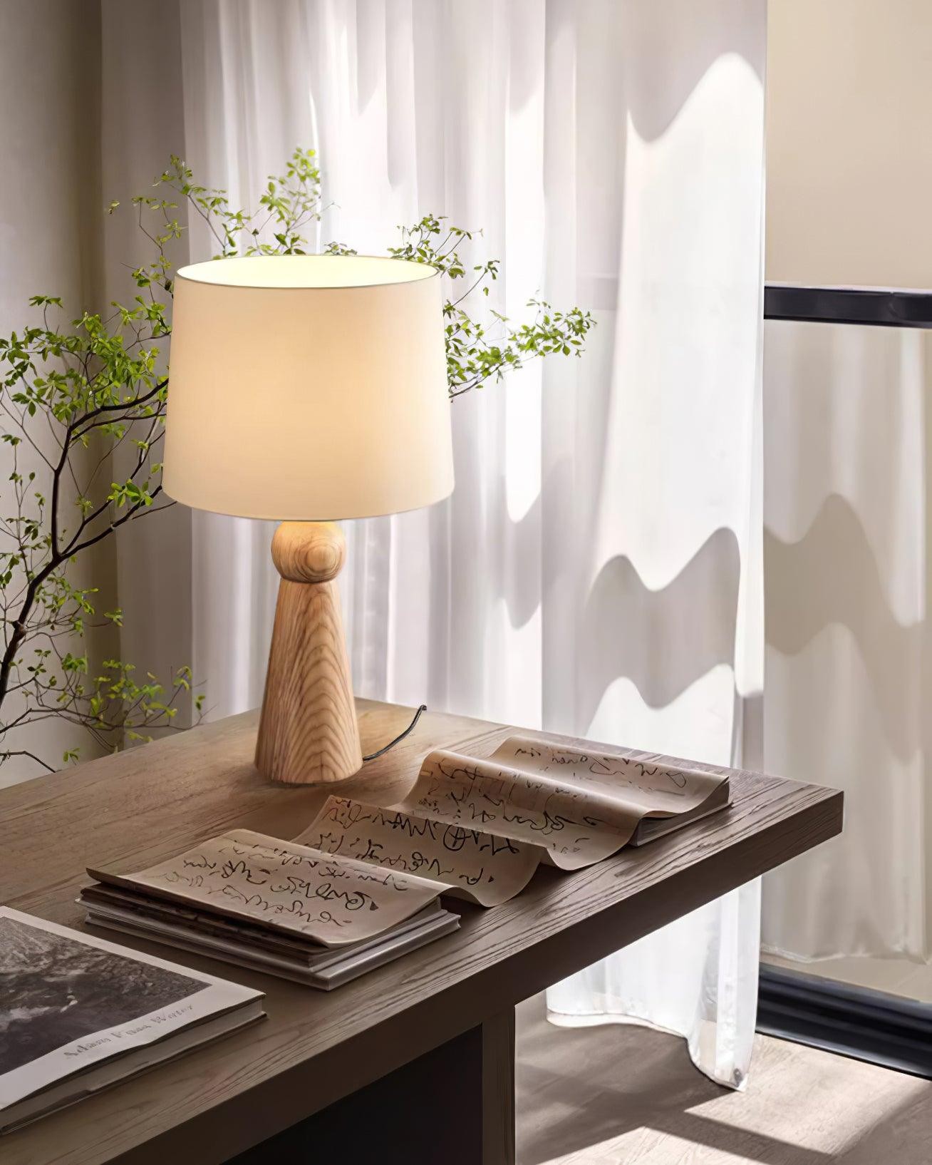 Nordic Retro Solid Wood Fabric Table Lamp M87