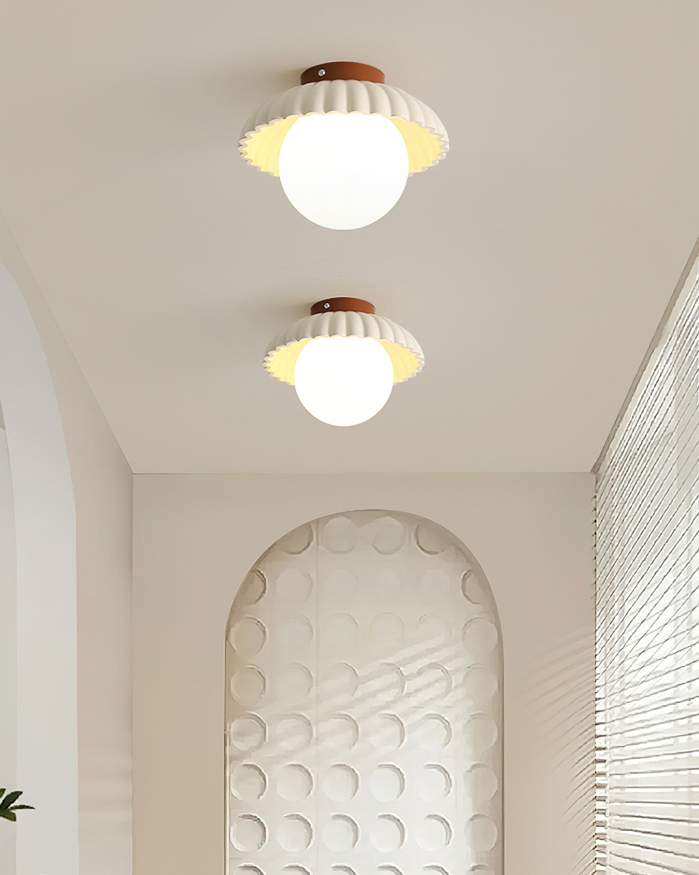 Alien Cream Style Ceiling Light M178