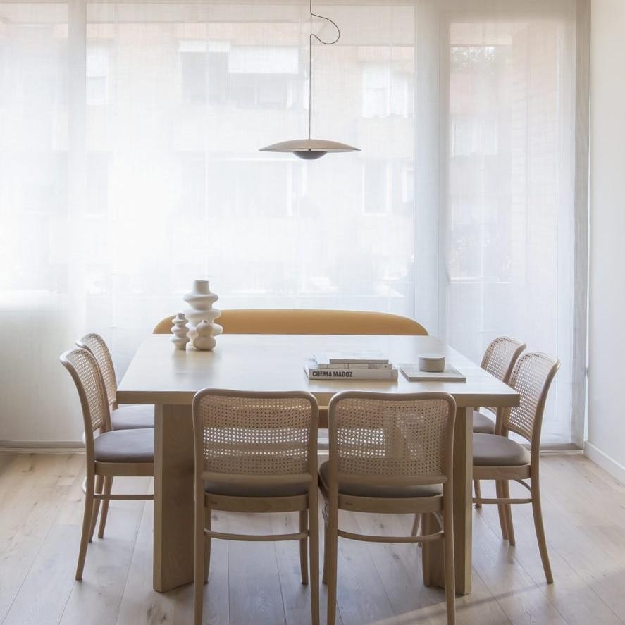 Indoor Ginger LED Suspension Lamp Above The Dining Table