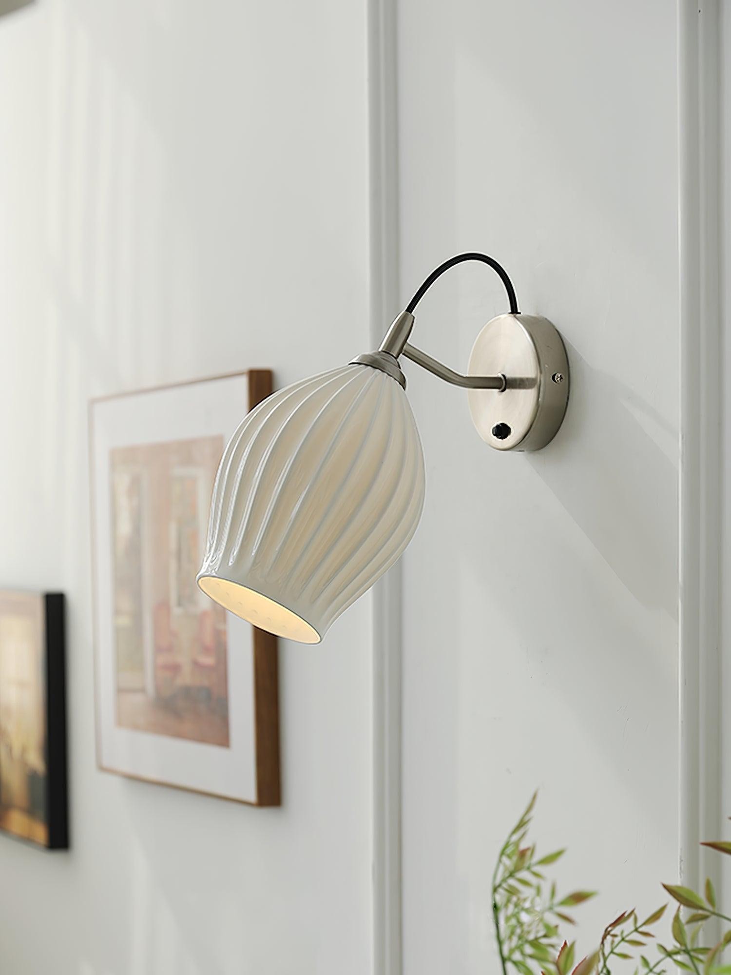 Cream Style Ceramic Ribbed Wall lamp M79