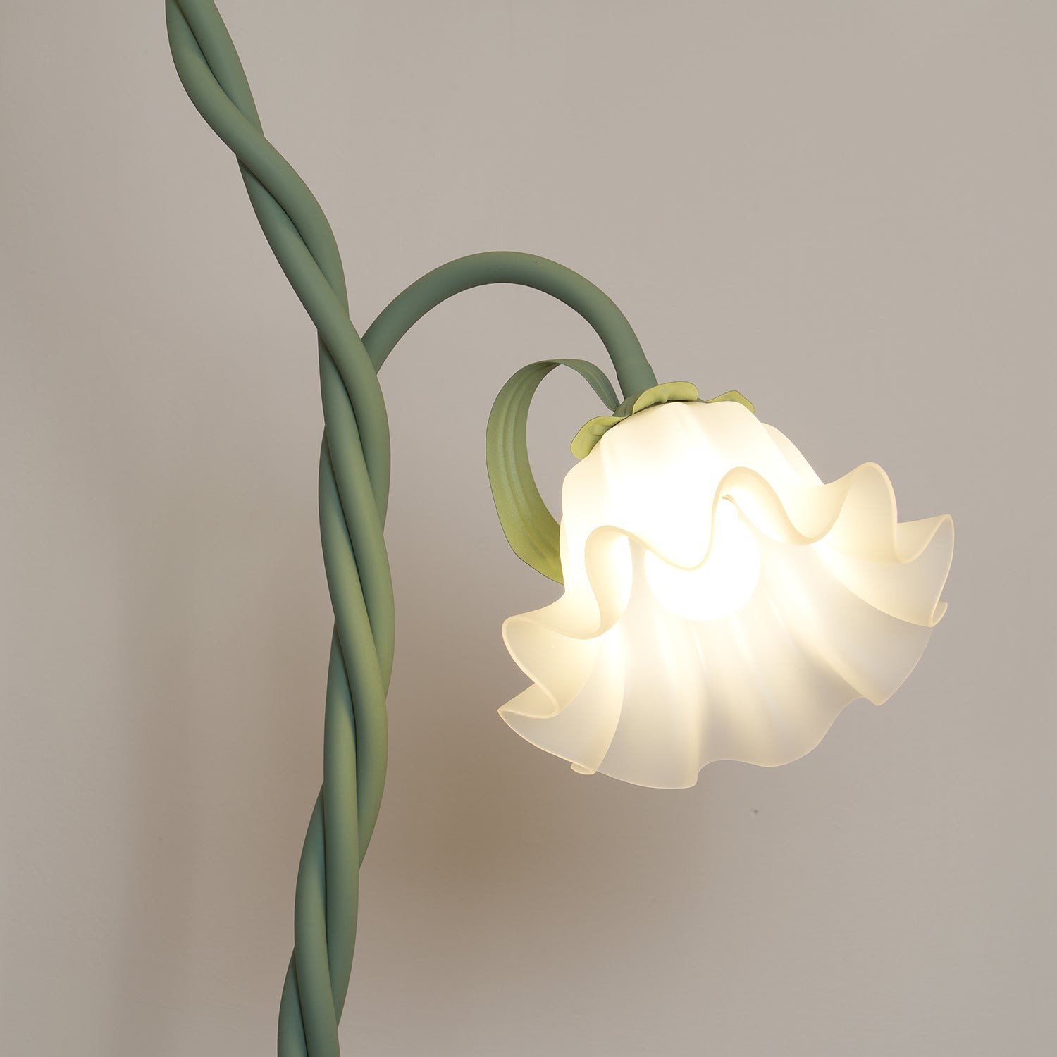 Creative Multi-Head Winding Flower Shape Floor Lamp M175