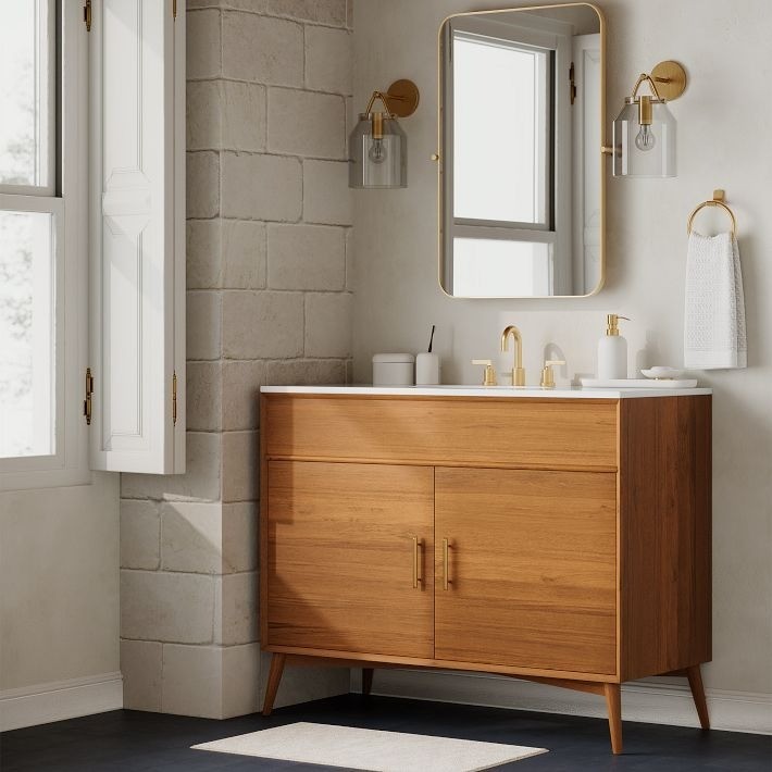 Hanton Modern Minimalist Brass and Glass Sconce – Damp Rated for Bathrooms T173
