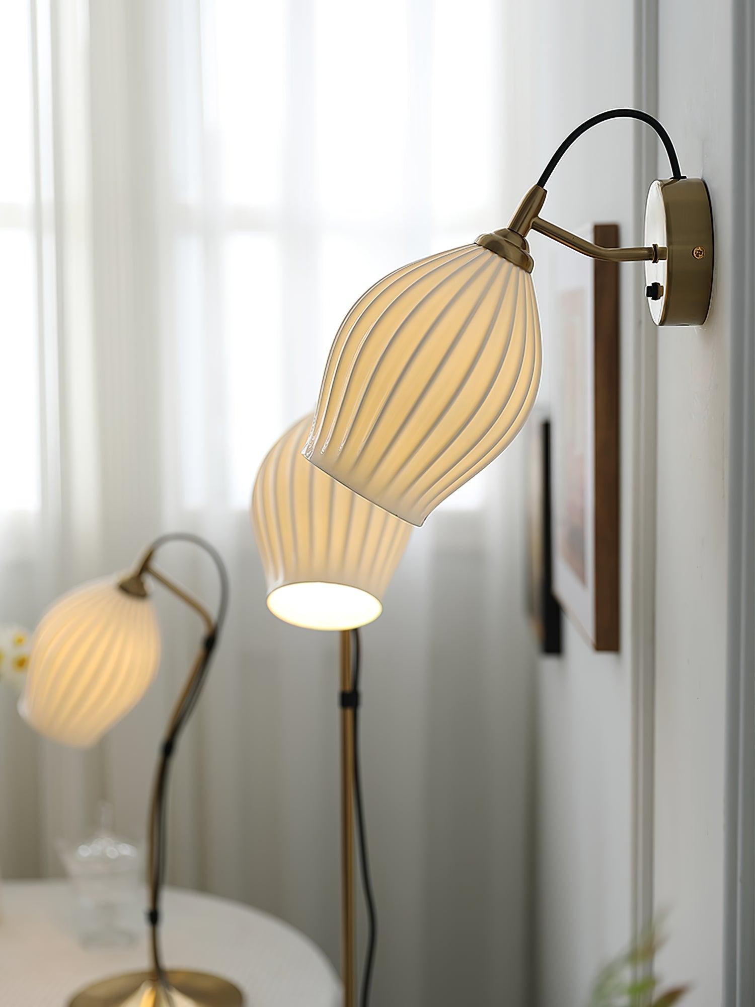 Cream Style Ceramic Ribbed Wall lamp M79