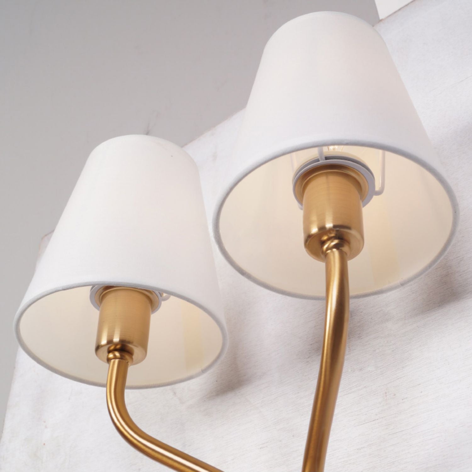Safavieh Ezra Wall Lamp D488