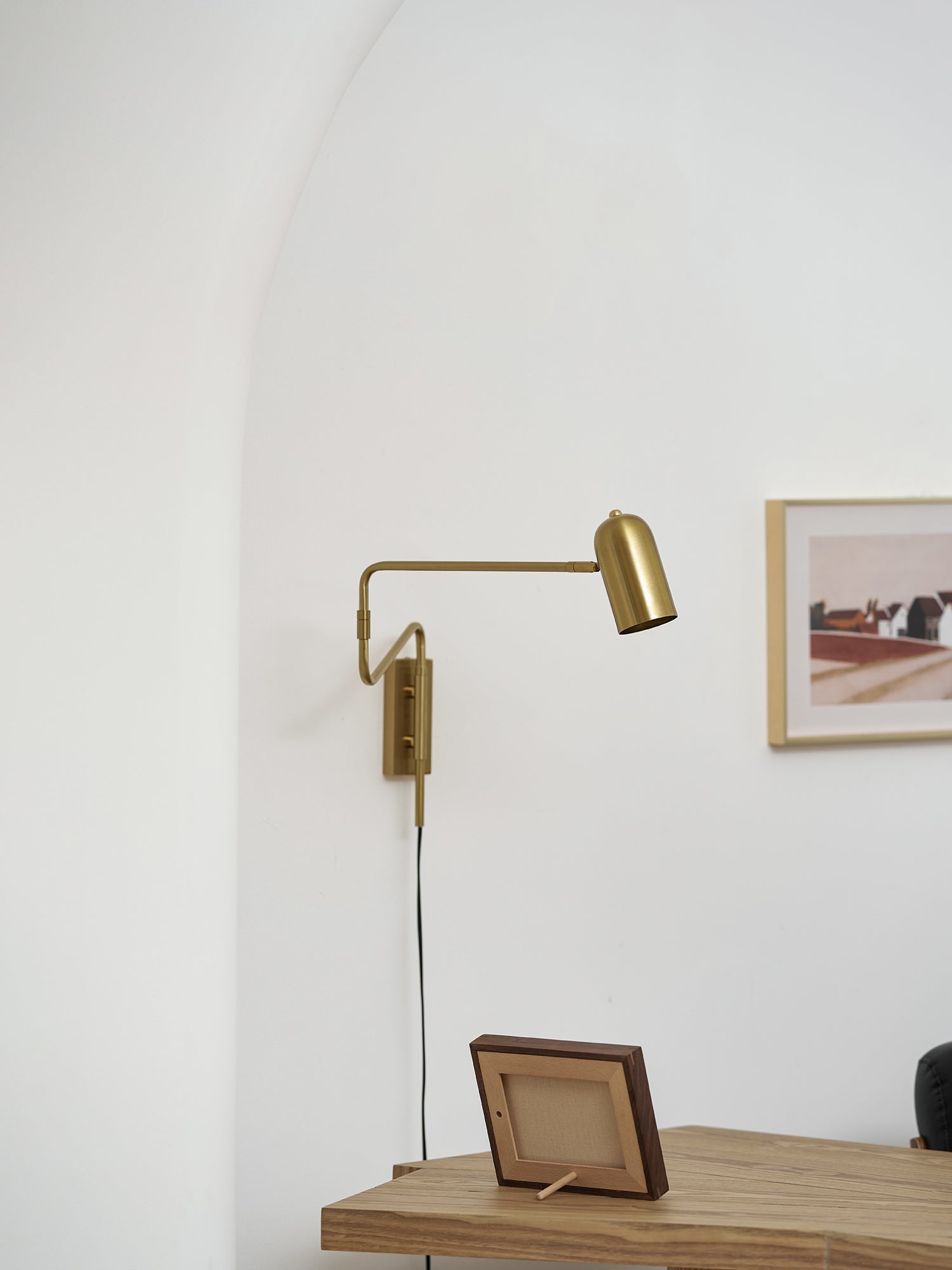 Adjustable Arm Plug In Wall Lamp D371