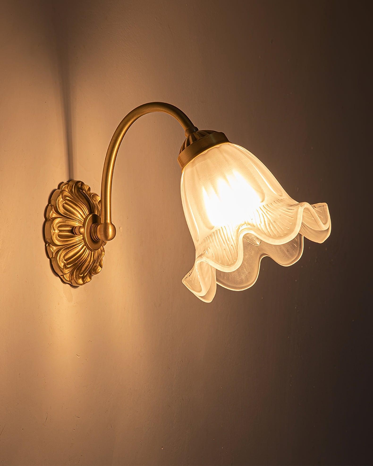 Nordic Modern Retro Elegant Flower Brass Glass Wall Lamp M490