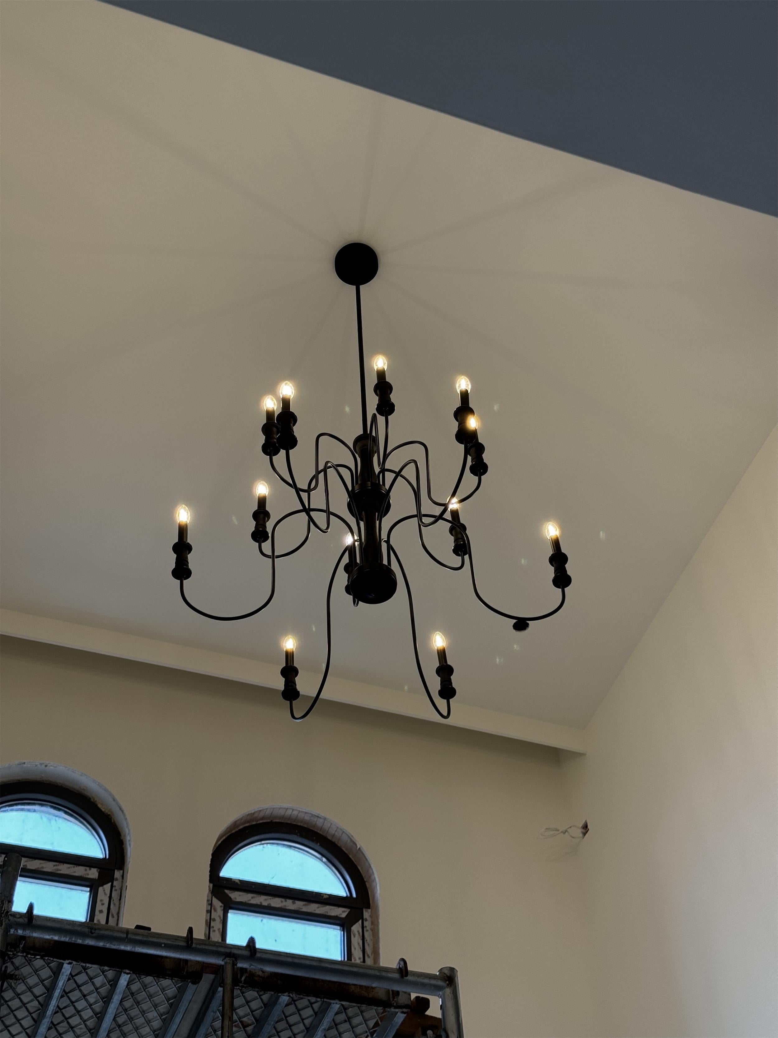 Briarworth Chandelier D577
