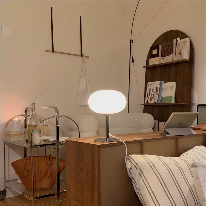 Minimalist Bauhaus Glass Table Lamp S20