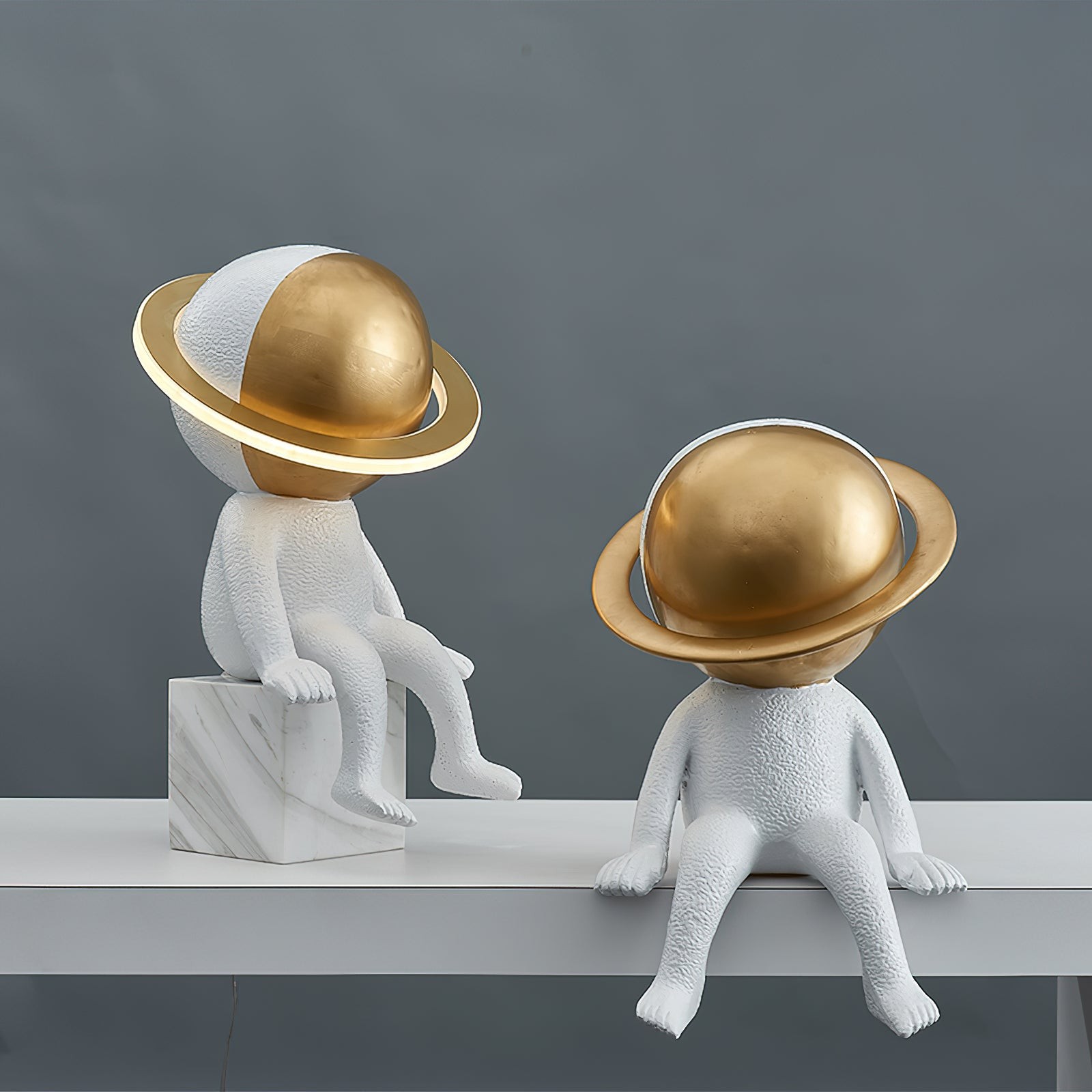 Modern Space Astronaut Resin Table Lamp M407