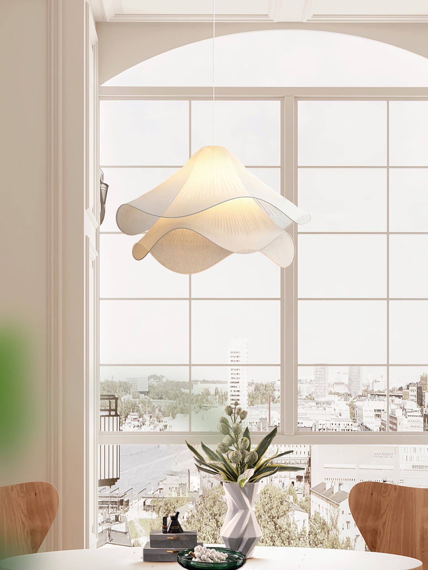Ethereal Elegant Floral Pendant Light - Adjustable Modern Ceiling Fixture for Living Rooms T087