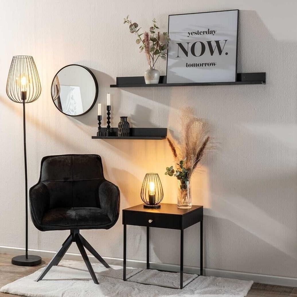 Lámparas de jaula S69 en una escena de sala de estar con estilo.