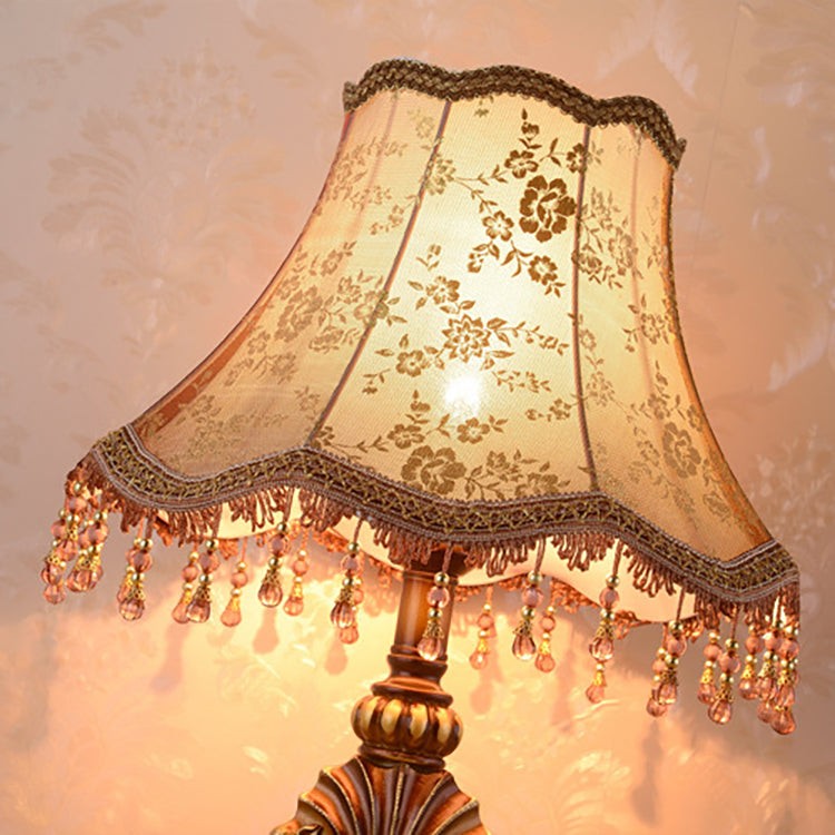 Pastoral Flower Lampshade Carved Table Lamp M13