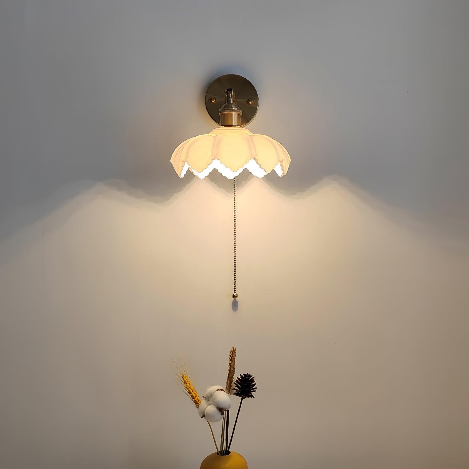 Lotus Rotatable Wall Lamp M459