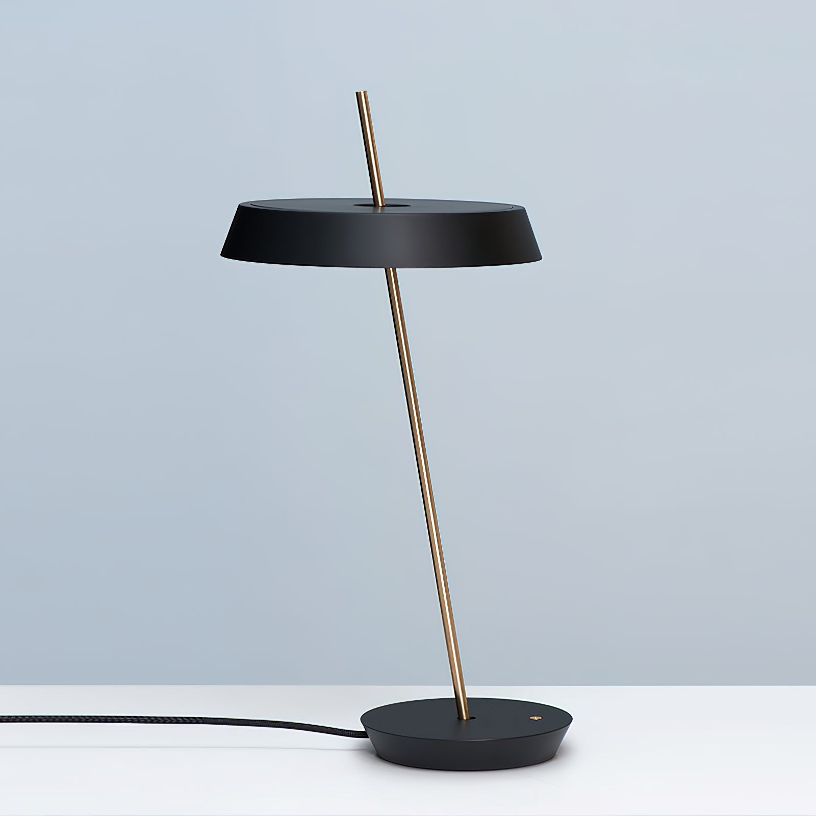 Modern Art Decor Table Lamp For Living Room M339