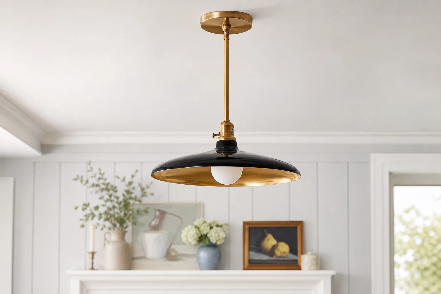 Lampa wisząca Forvara w scenie lifestylowej z widocznym całym produktem