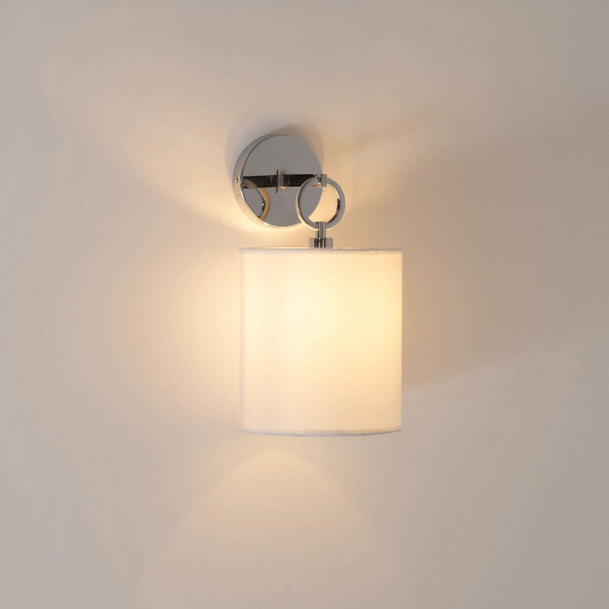 Full Circle Sconce D616