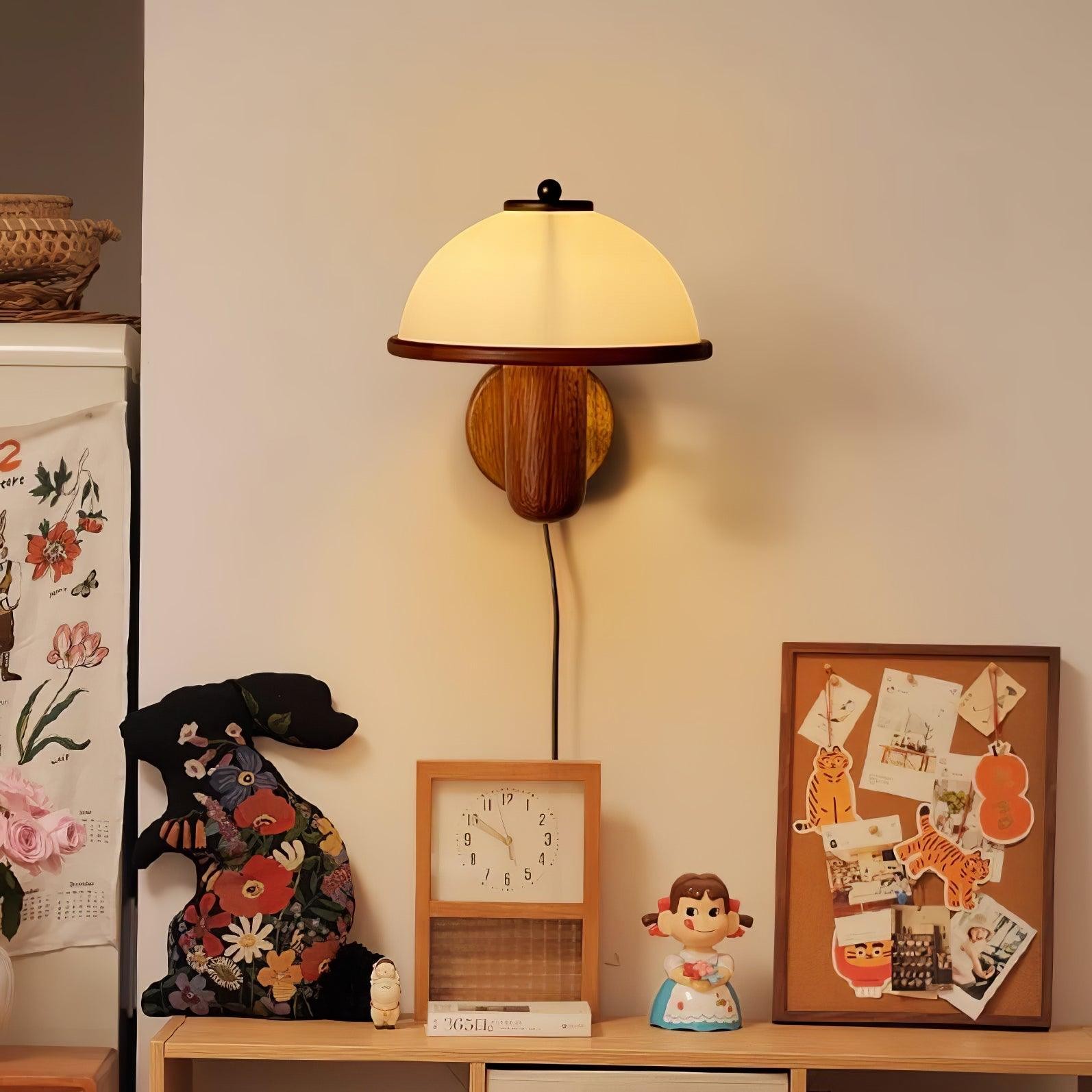 Mushroom Wood Wall Lamp M350