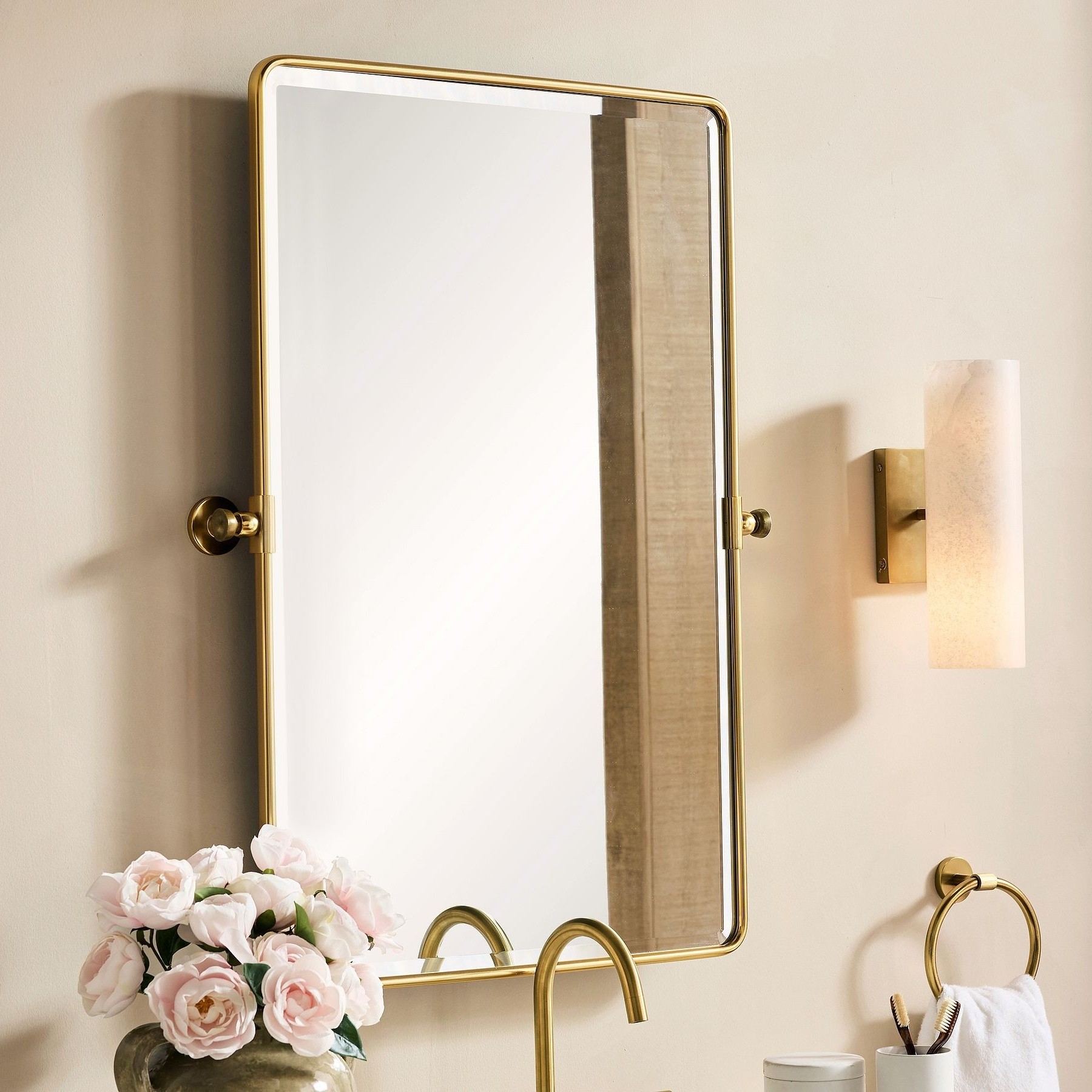 Wolvina Natural Marble Tube Sconce with Sleek Metal Details T188