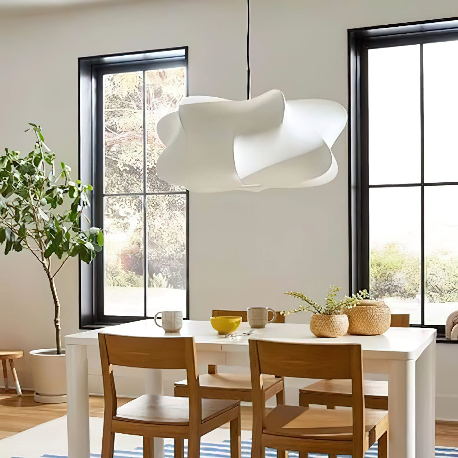 Sleek Modern Pendant Light - Adjustable Suspension for Dining Rooms M157