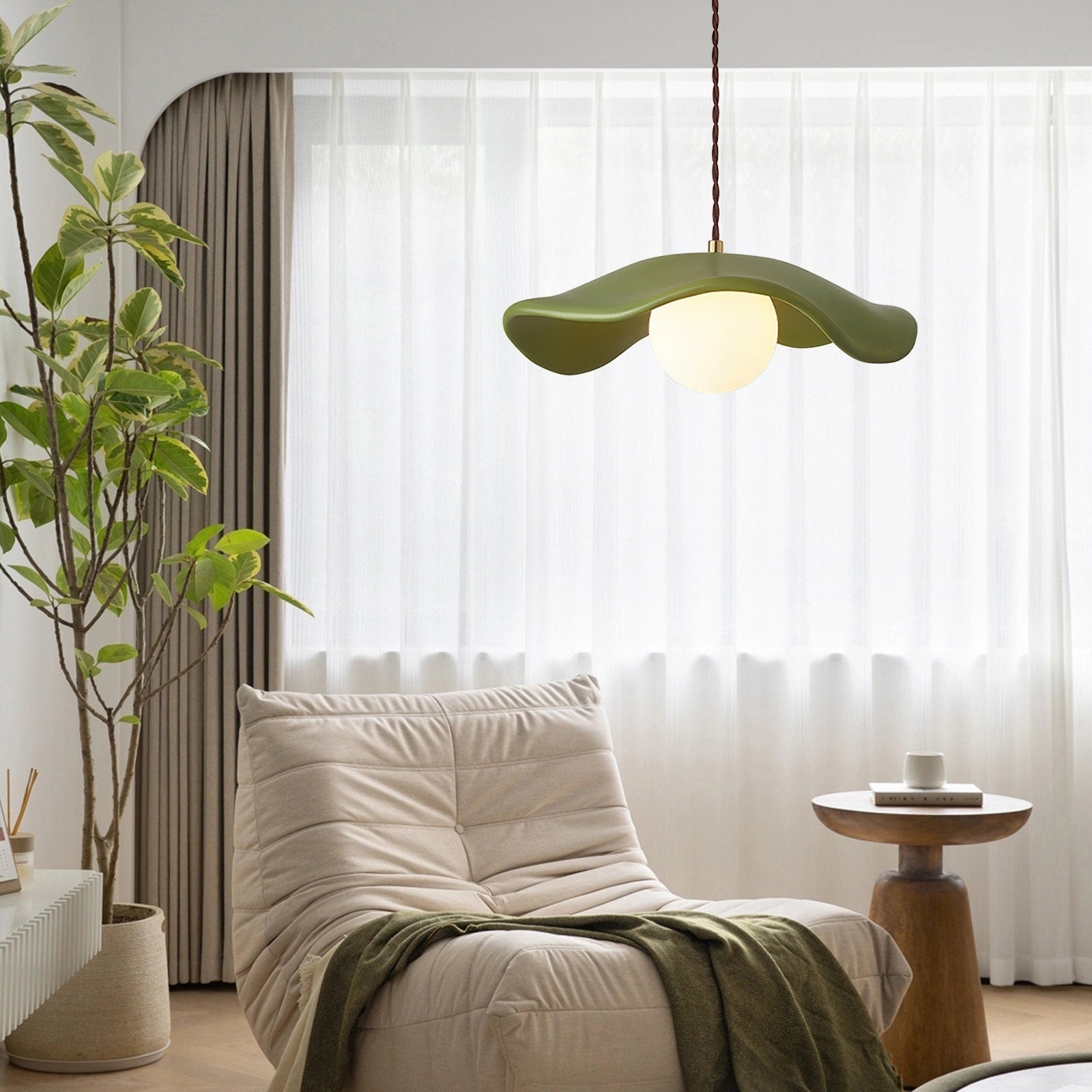 Yumi Sculptural Resin Elegance Minimalist Pendant Light D945