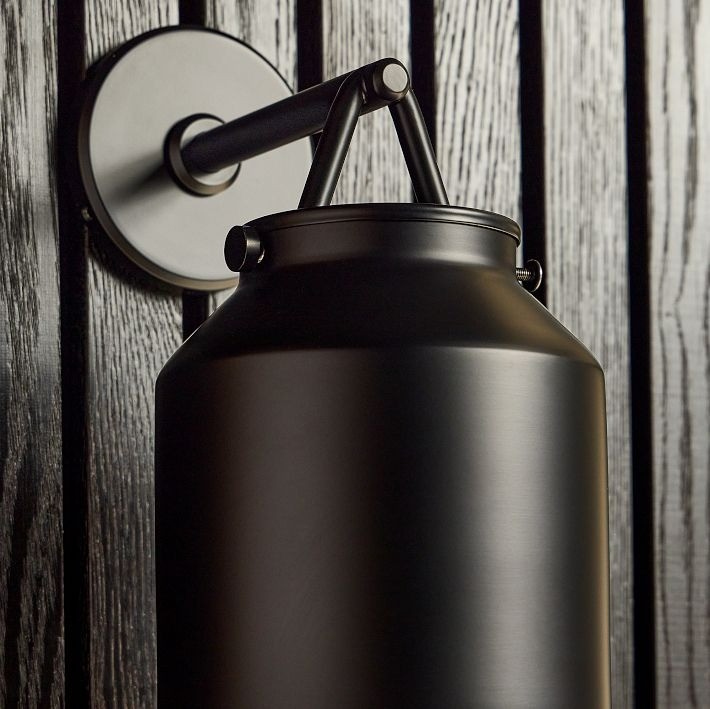 Hanton Minimalist Outdoor Wall Light - Matte Metal Industrial Sconce for Modern Spaces T154
