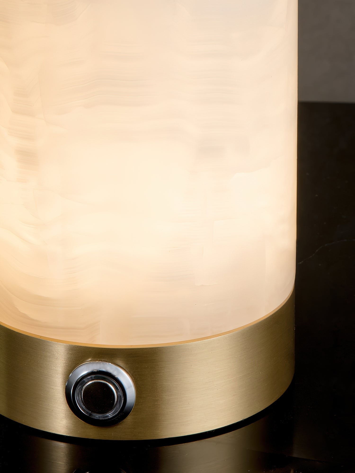 Totem Alabaster Table Lamp D499