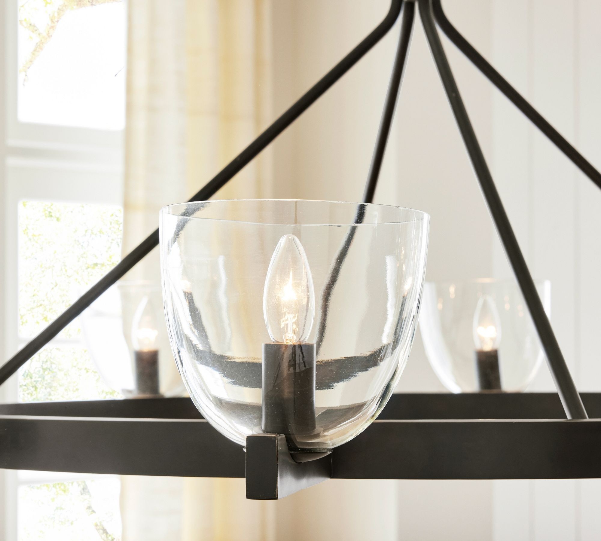 Auria Hand-blown Glass Metal Chandelier - Contemporary Brass Design T061