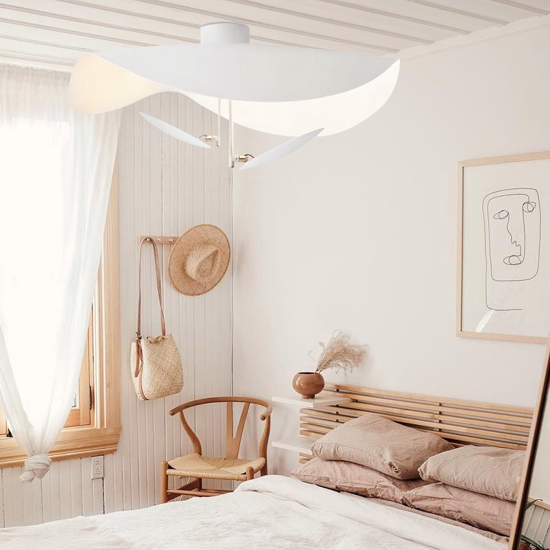 Modern Foil Curved Metal LED Pendant / Ceiling light for Bedroom
