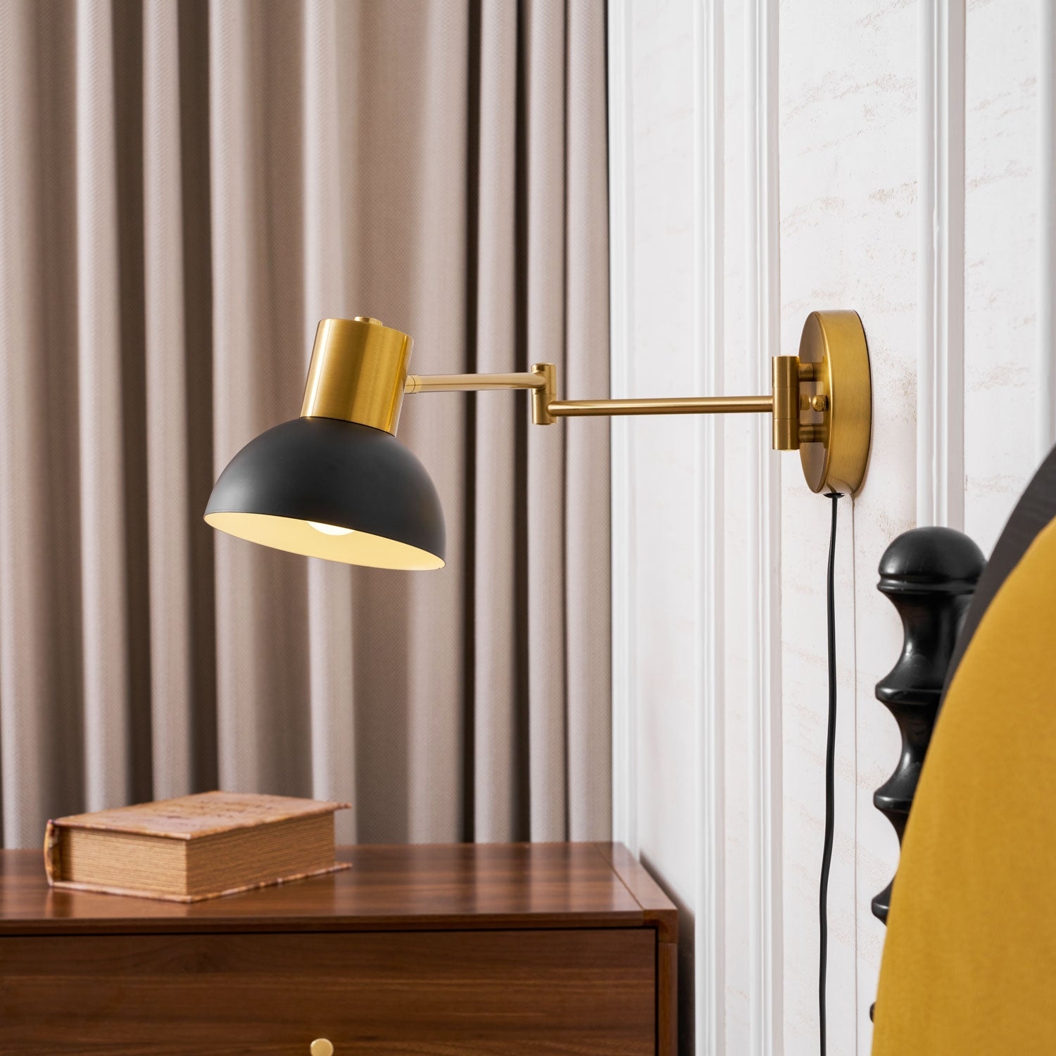 Adjustable Arm Plug In Wall Lamp D371
