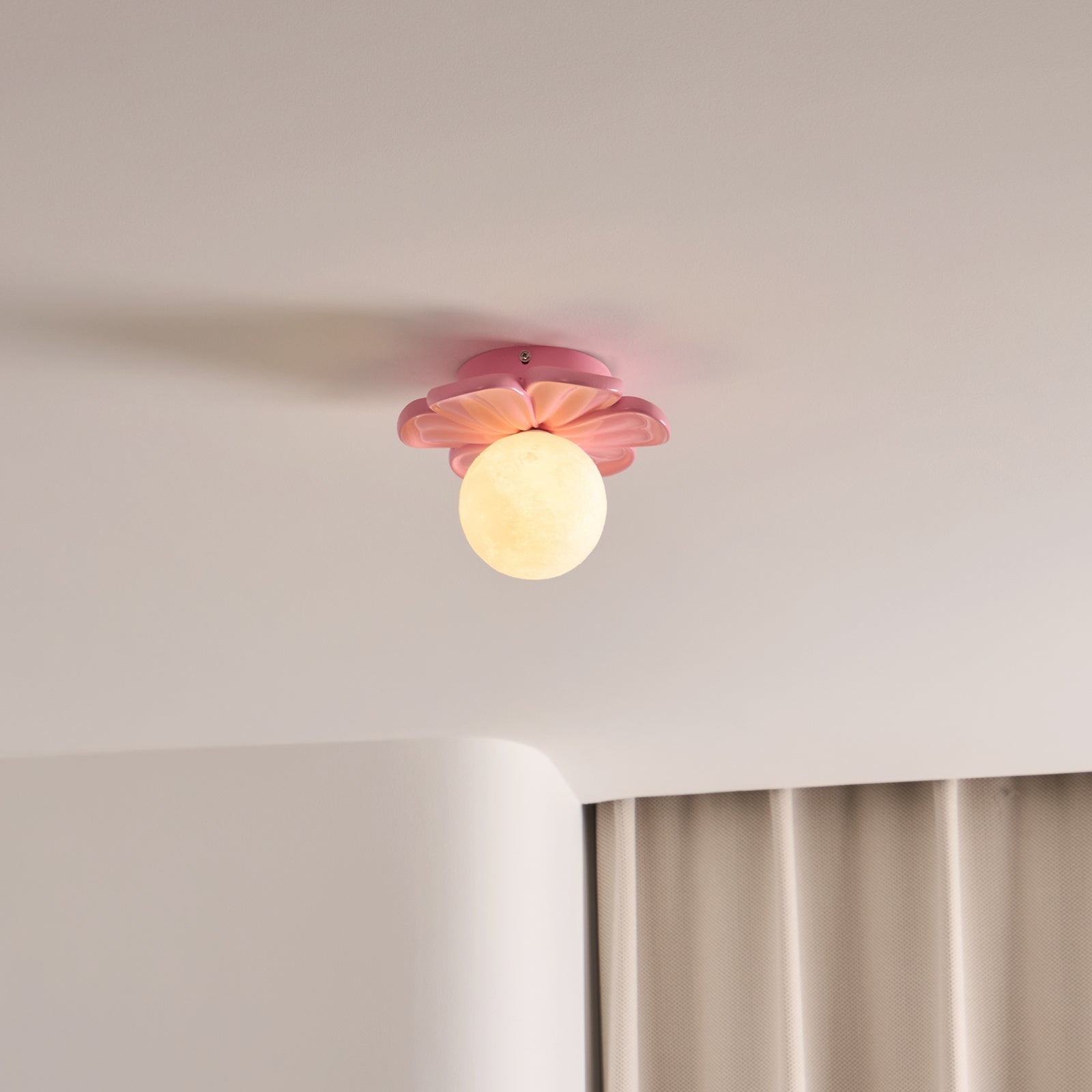 Cream Bloom Flower Ceiling Lamp D408