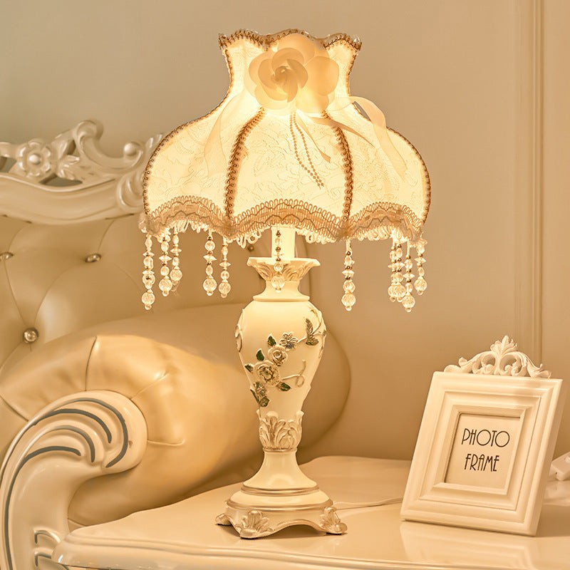 Classic European Vase Base Resin Fabric Table Lamp M108