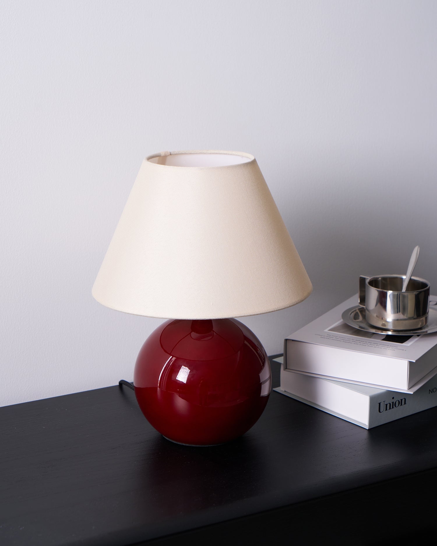 Red Nanu Table Lamp D26