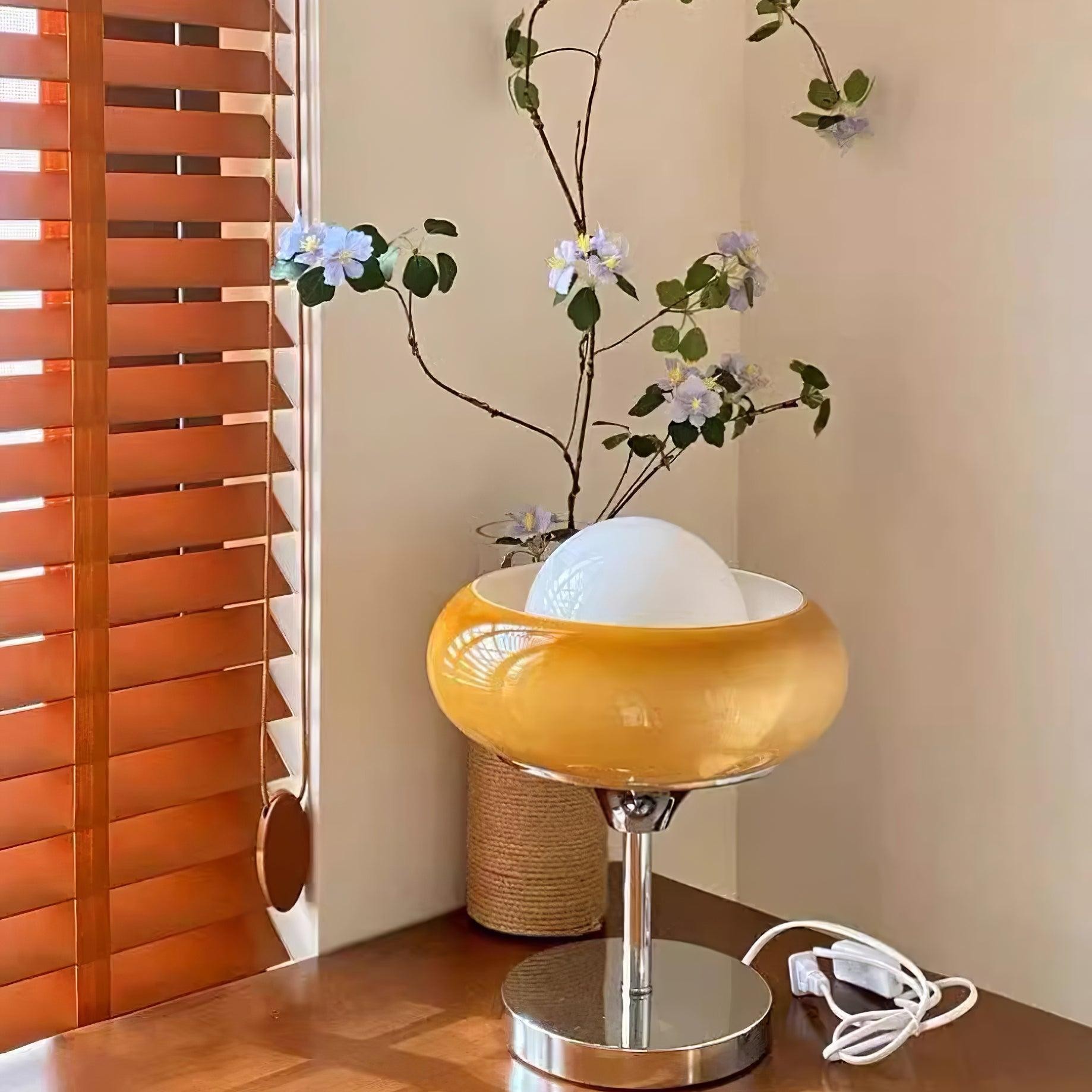 Vintage Cream Table Lamp for Bedroom M153