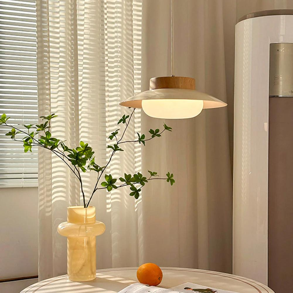 The Creamy Light D858