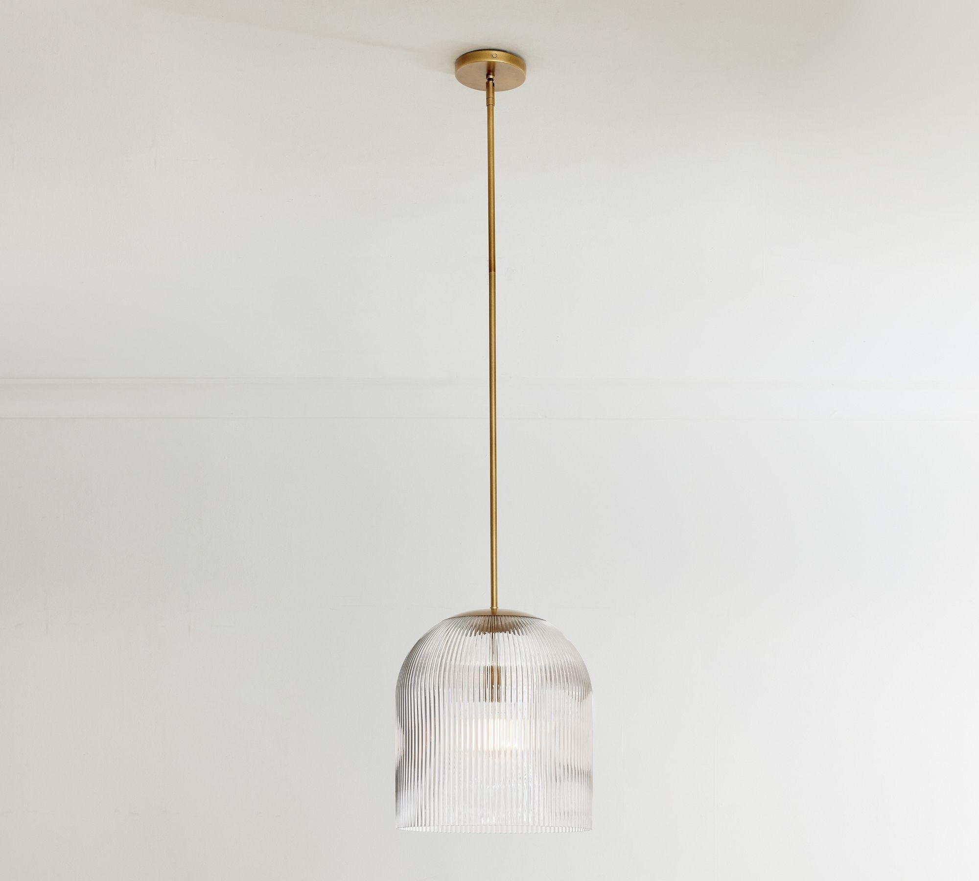 Bravira Ribbed Glass Pendant Light - Elegant Kitchen Island Lamp T073