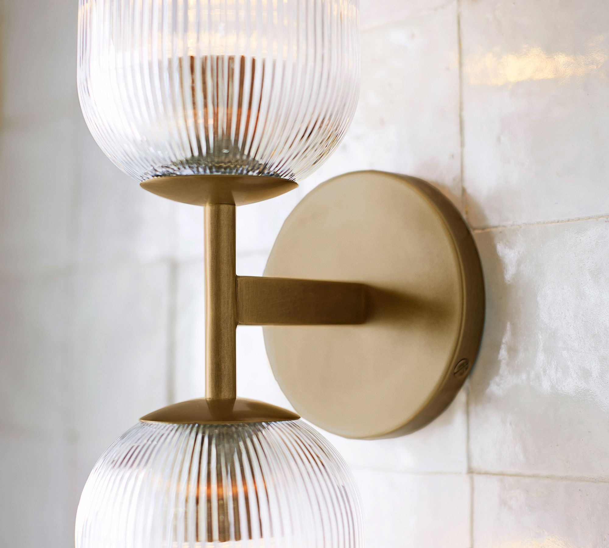 Bravira Ribbed Glass Sconce - Metal Wall Light with Clear Glass Shade T074