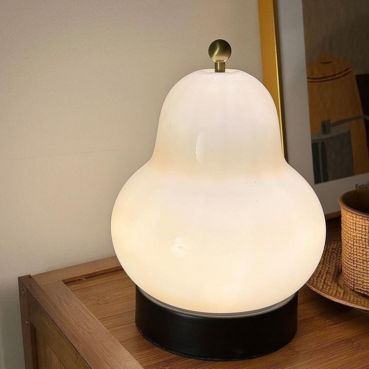 Bliski widok stylu życia oświetlonej lampy gruszkowej