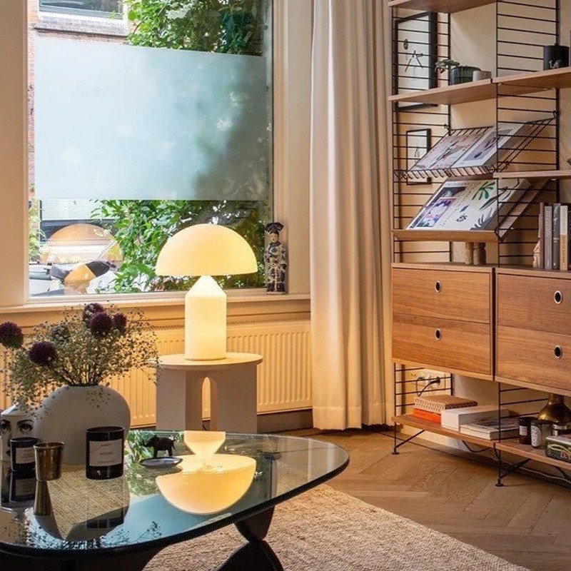 Modern Mushroom Metal Table Lamp for Bedroom