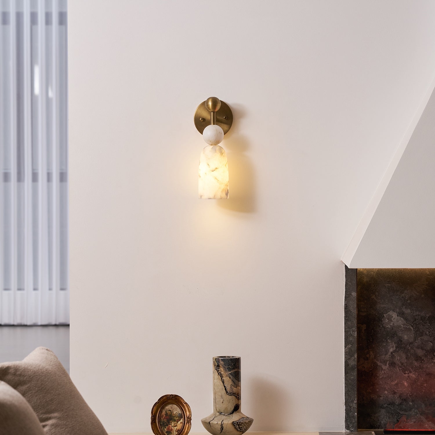 Flume Alabaster Wall Lamp D765