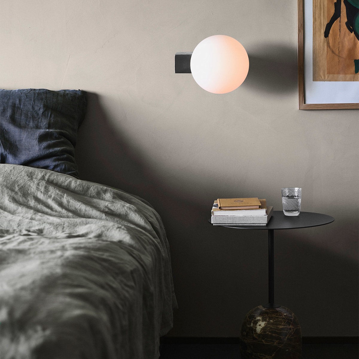 Minimalist Spherical Wall Lamp M547