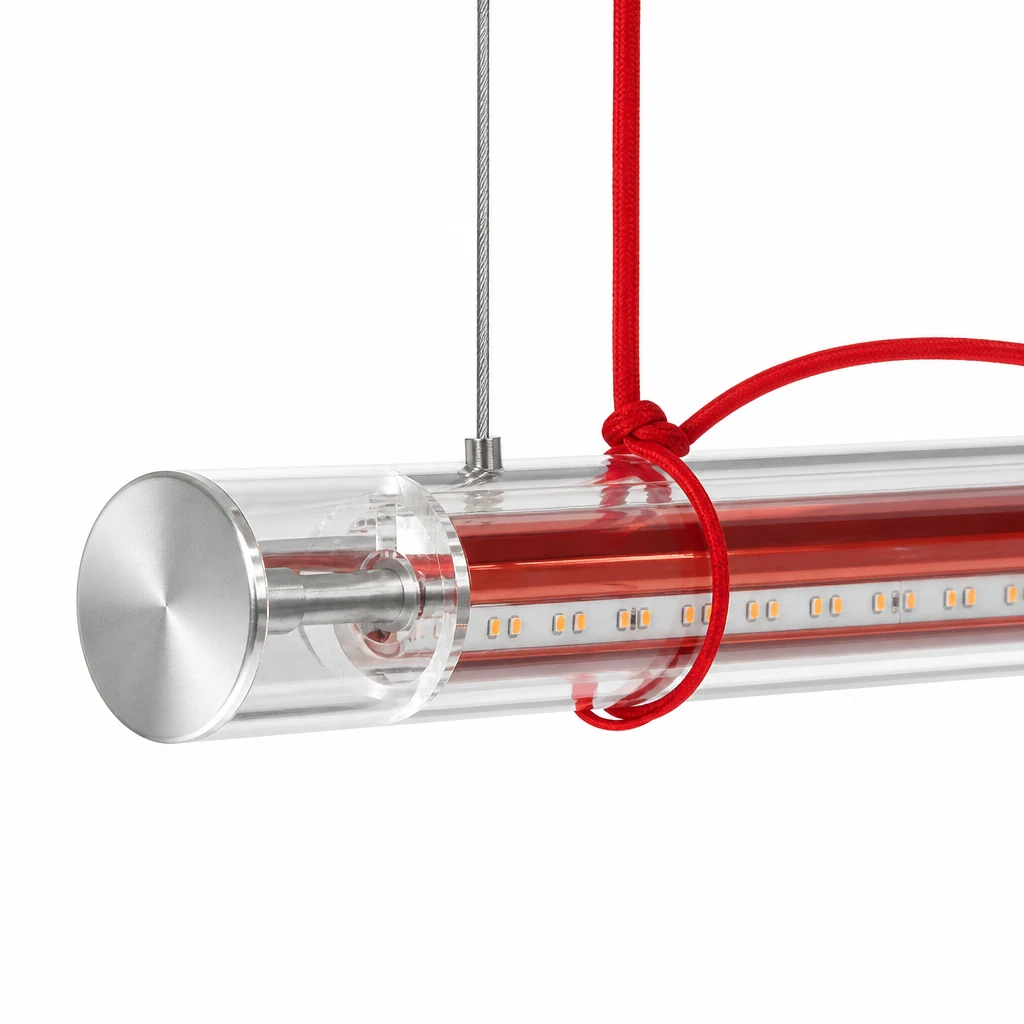 Zbliżenie detalu wykończenia lampy wiszącej z rurkowego szkła