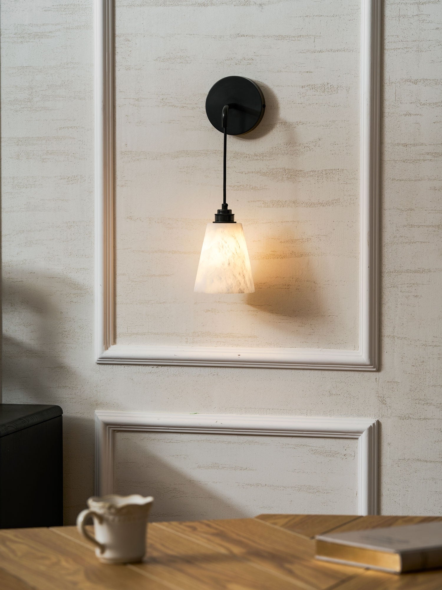 Droplet Alabaster Wall Lamp D403